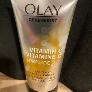 Olay Regenerist Brightening Cleanser 150ml